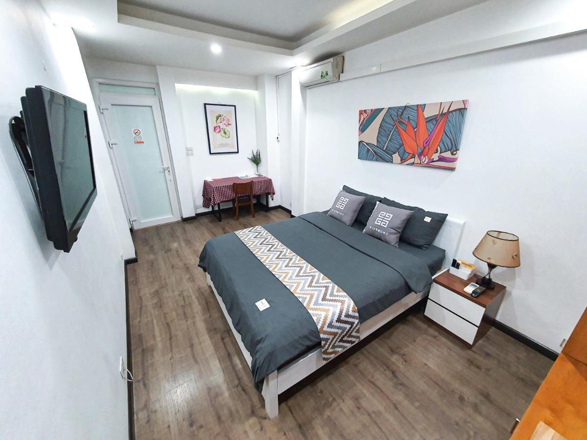 هانوي Top Location 3-4-5 Bedrooms House In Centre Of Ha Noi - Clean, Cozy And Private - The Tournesol المظهر الخارجي الصورة